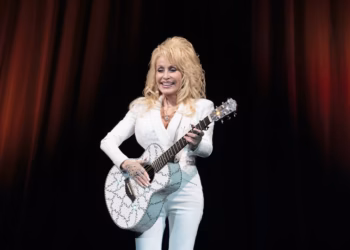 Dolly Parton: The Star Who Mastered Every Medium